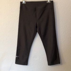 UA Women’s 3/4 tights